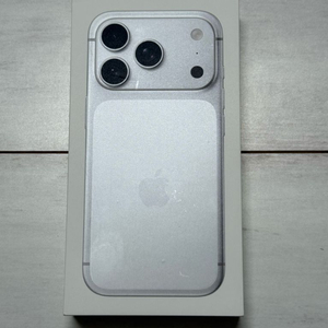 새상품급 아이폰17프로 256g 팔아요