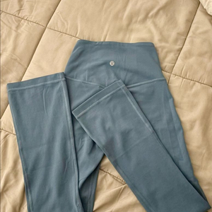 룰루레몬 얼라인 미니 플레어 팬츠 부츠컷