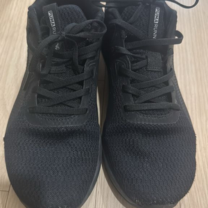 퓨마 러닝화 270