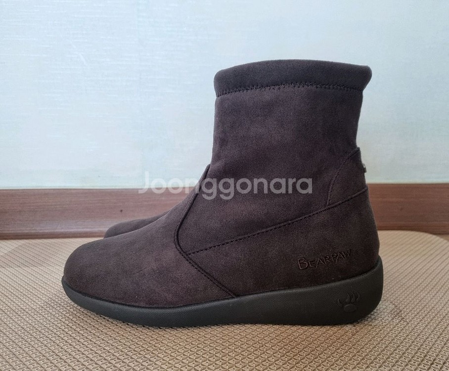 (새상품)베어파우 마호니아 스웨이드 키높이앵클부츠. 245. 고동색--1