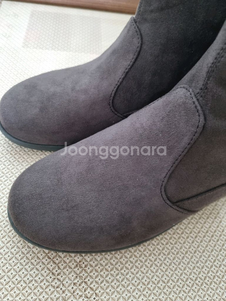 (새상품)베어파우 마호니아 스웨이드 키높이앵클부츠. 245. 고동색--3