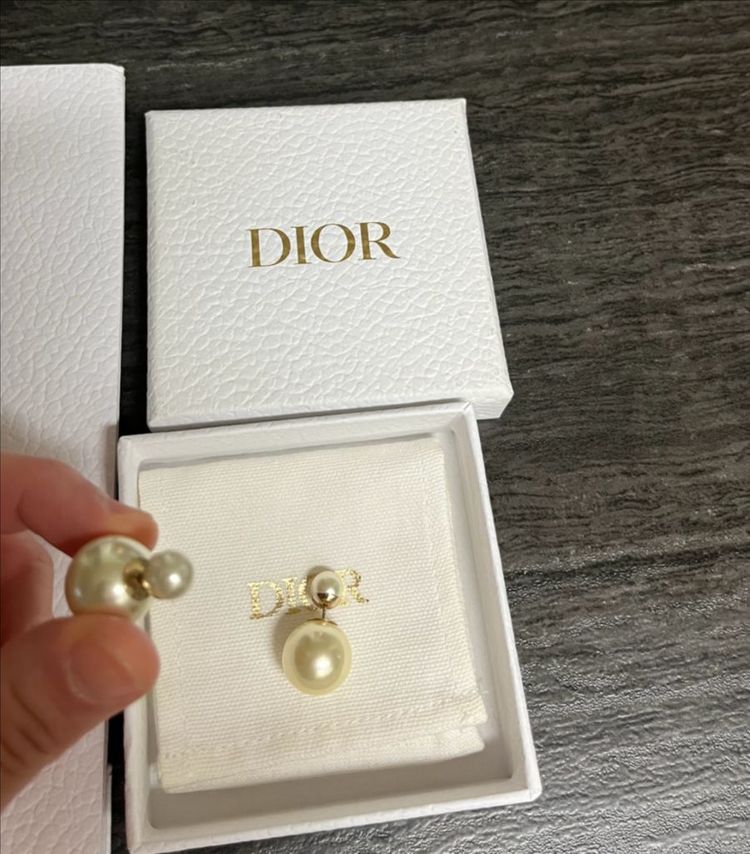 크리스찬 디올 트라이벌 진주 귀걸이--2