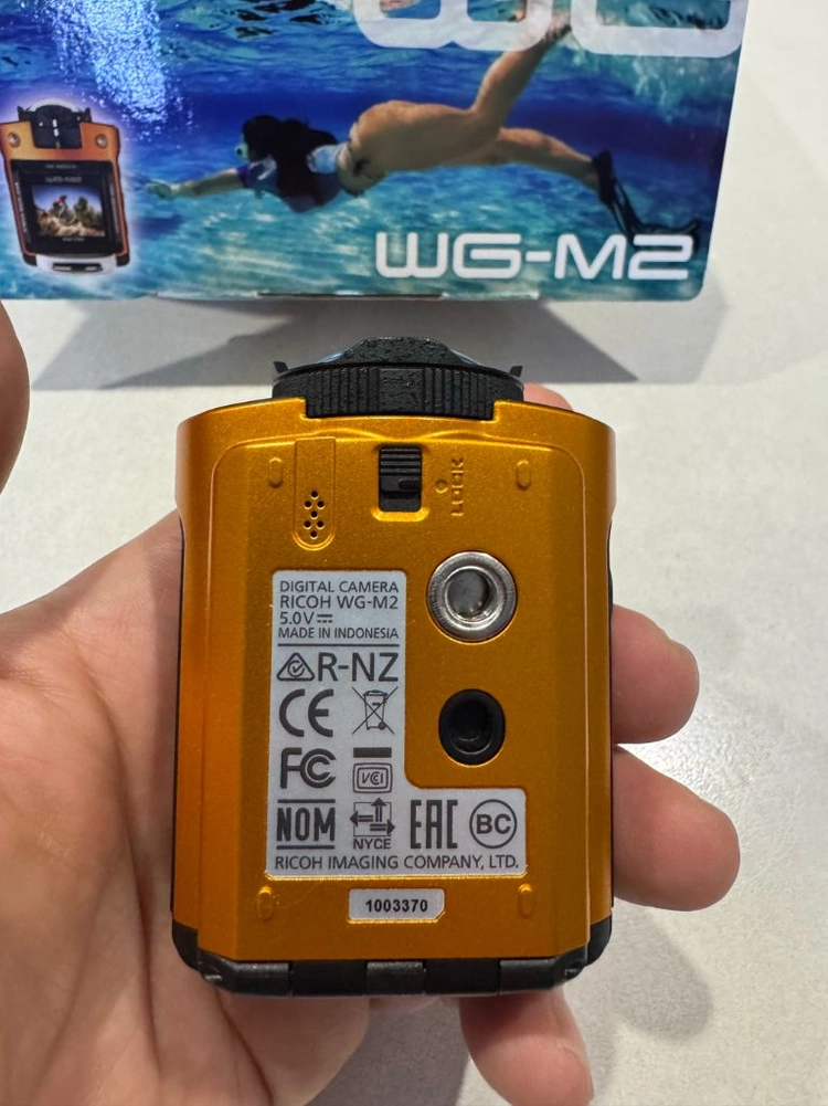리코 WG-M2 오렌지 액션캠 이미지