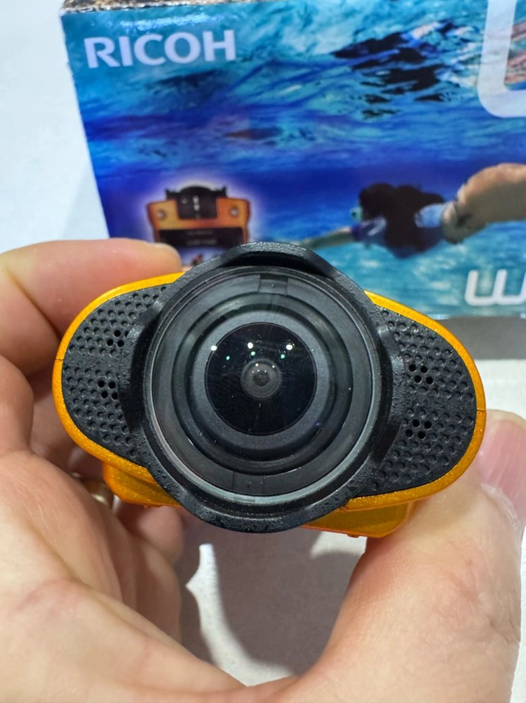 리코 WG-M2 오렌지 액션캠 이미지