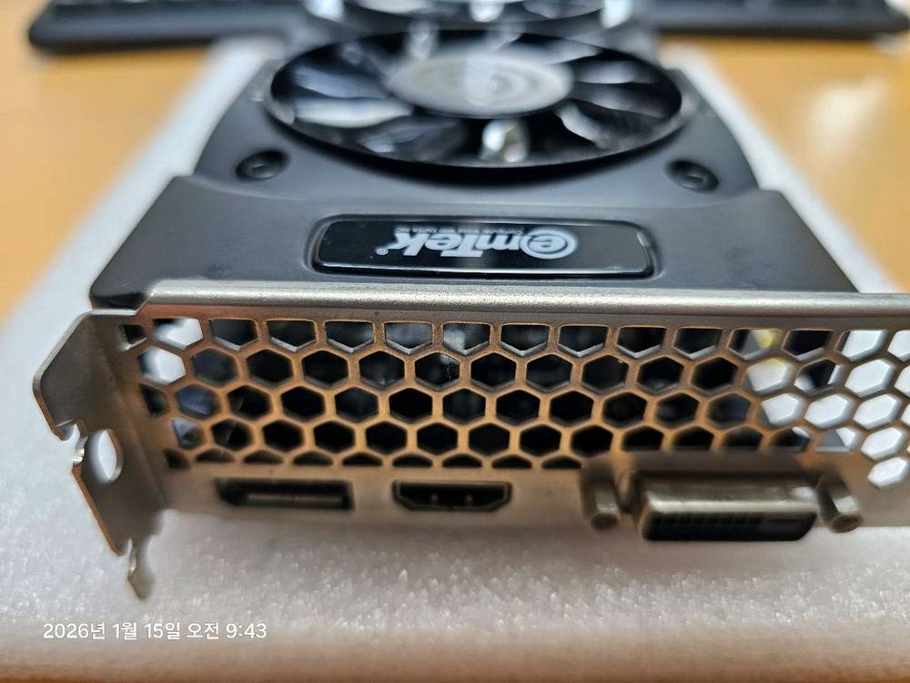 이엠텍사의 GTX 1050 ti 듀얼팬 그래픽카드--2