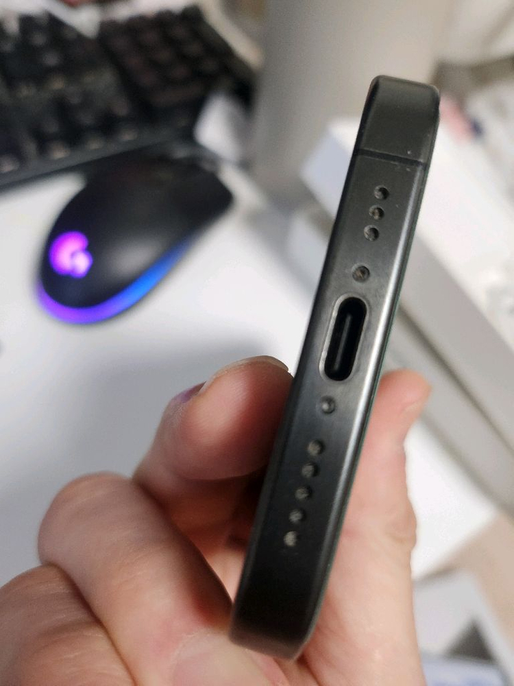 아이폰15프로 128 블랙티타늄--4