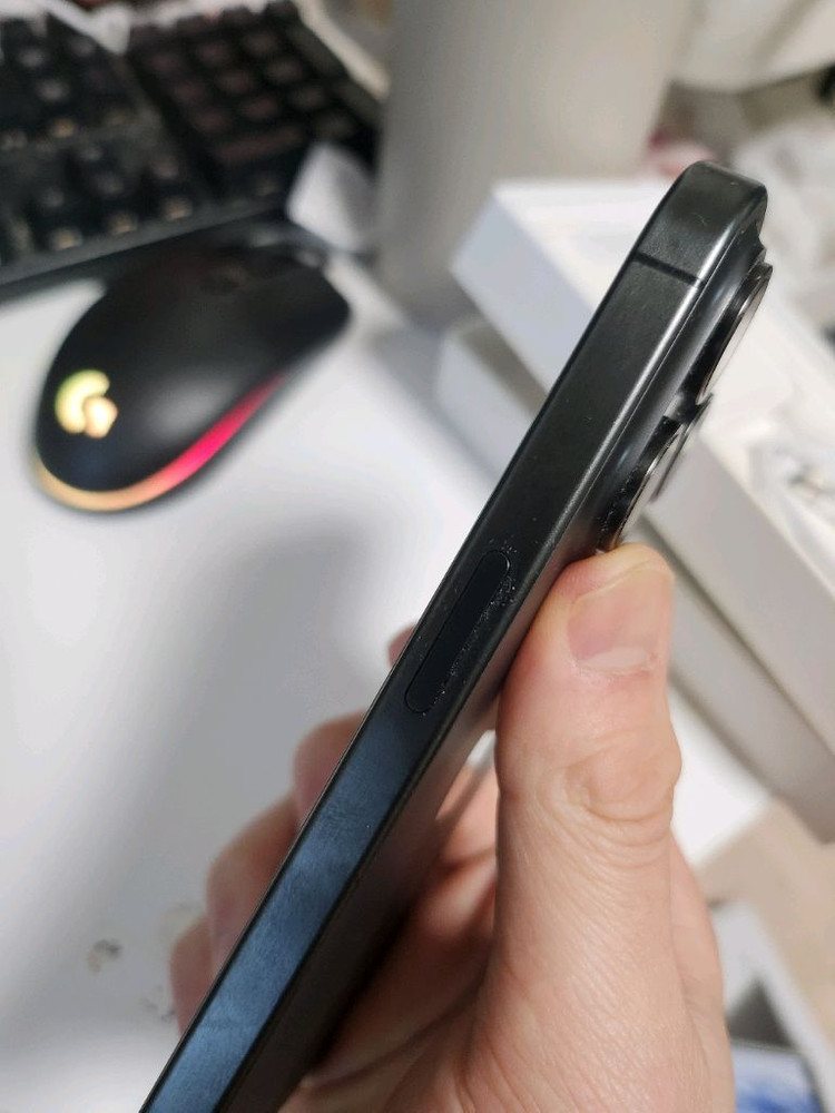 아이폰15프로 128 블랙티타늄--5