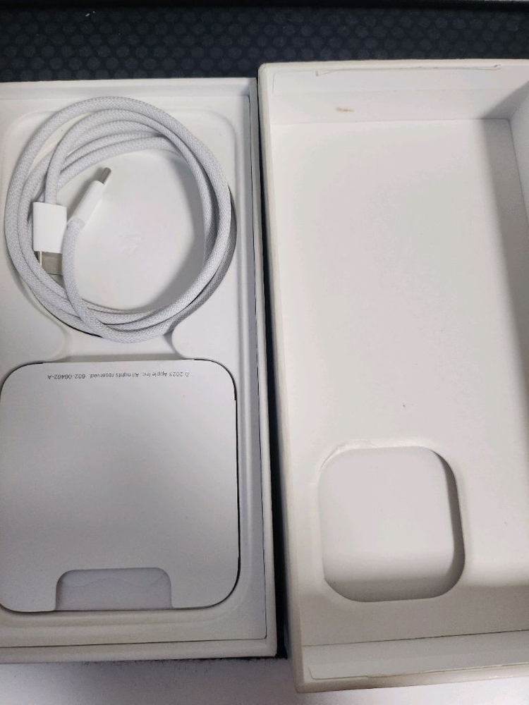 아이폰15프로 128 블랙티타늄--7