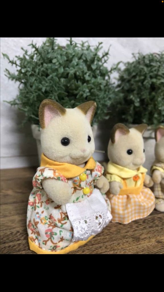 실바니안 올드 크림캣 가족 이미지