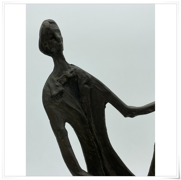 콘트라베이스 연주자 동상 조형물 오브제 .316--1