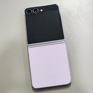 *35만원* 갤럭시 Z플립5 라벤더 512기가 주름X 상태 깨끗한폰 판매합니다 이미지