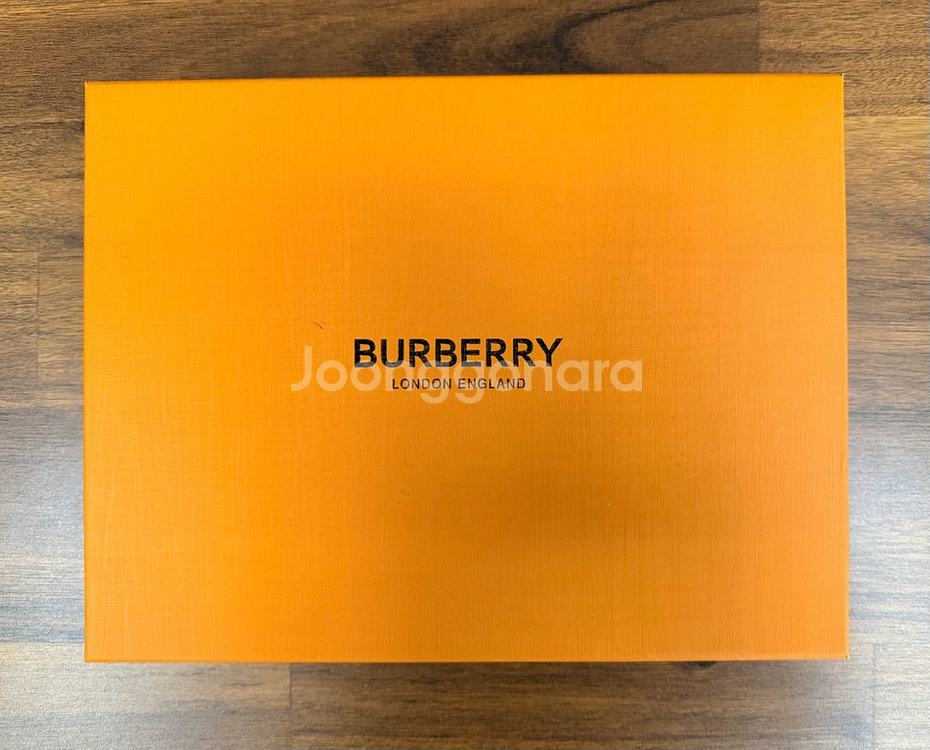 (정품) 버버리 체크 머플러 100%캐시미어--1