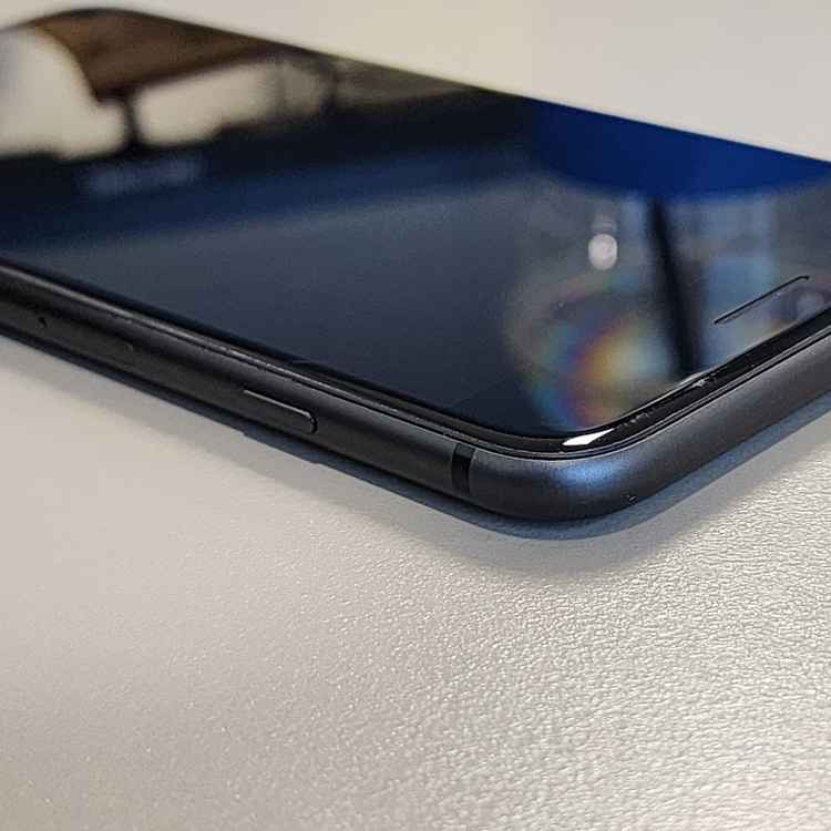 *14만* 아이폰8+ 블랙 64기가 배터리 94% 상태 깨끗한폰 판매합니다--6