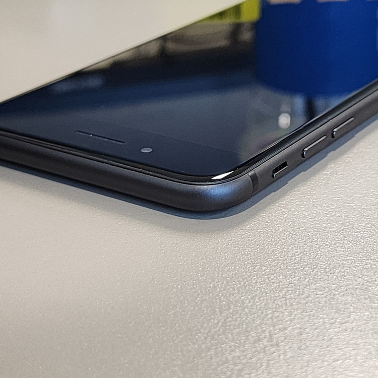 *14만* 아이폰8+ 블랙 64기가 배터리 94% 상태 깨끗한폰 판매합니다--7