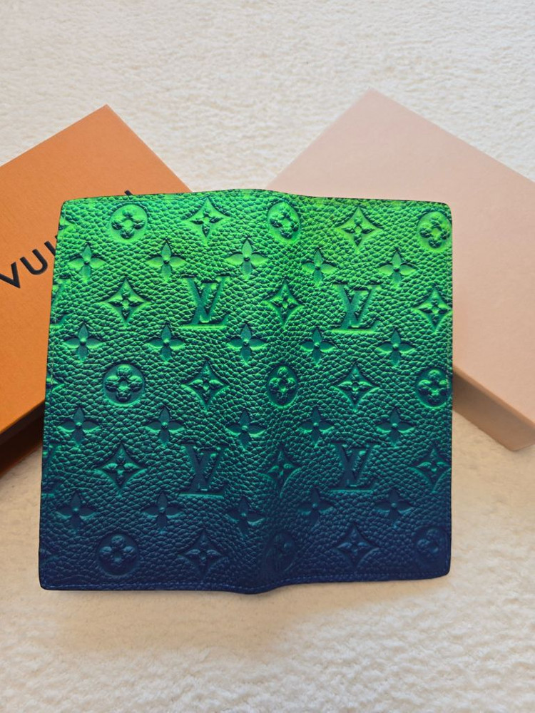 루이비통 토뤼옹 장지갑--3