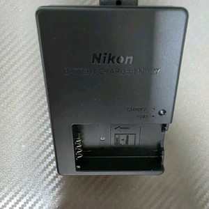 니콘 MH-27 배터리 충전기