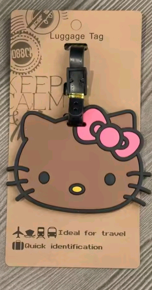 산리오 캐리어 네임택 러기지택 수하물택 태닝키티 한교동 새상품--7
