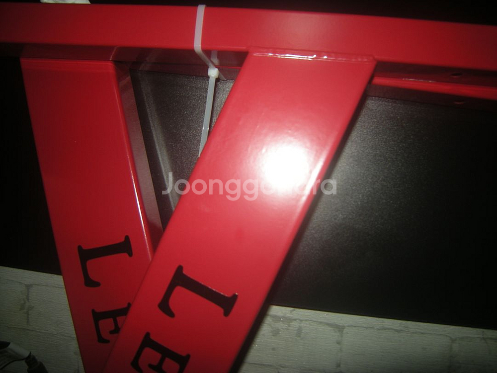 베스트리빙LED게이밍책상 레드+알루미늄 노트북스탠드거치대/엘지삼성 게이밍모니터 아이폰 아디다스 나이키 캠핑 러닝--5