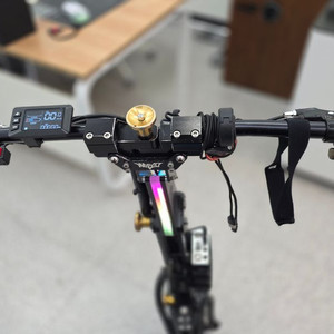 위페드 미니9 10인치 업그레이드버전 급처합니다.