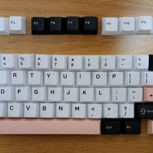 기계식키보드 웨이브75 배열 키캡 81키 올리비아