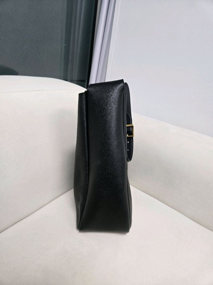 생로랑 LE5A7 호보백 라지--3