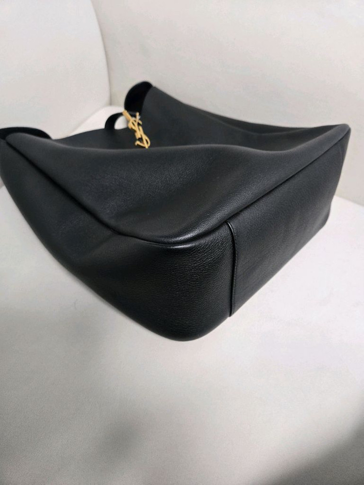 생로랑 LE5A7 호보백 라지--4