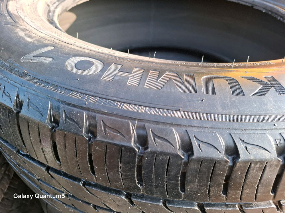 2556018 255/60R18 중고타이어 2본 금호팝니다--3