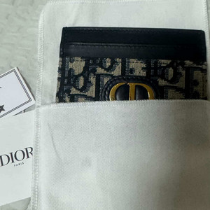 디올카드지갑
