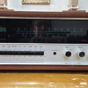 빈티지 리시버 앰프 이미지