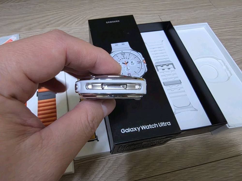 갤럭시워치7울트라 화이트 올갈이 후 미사용S급--3
