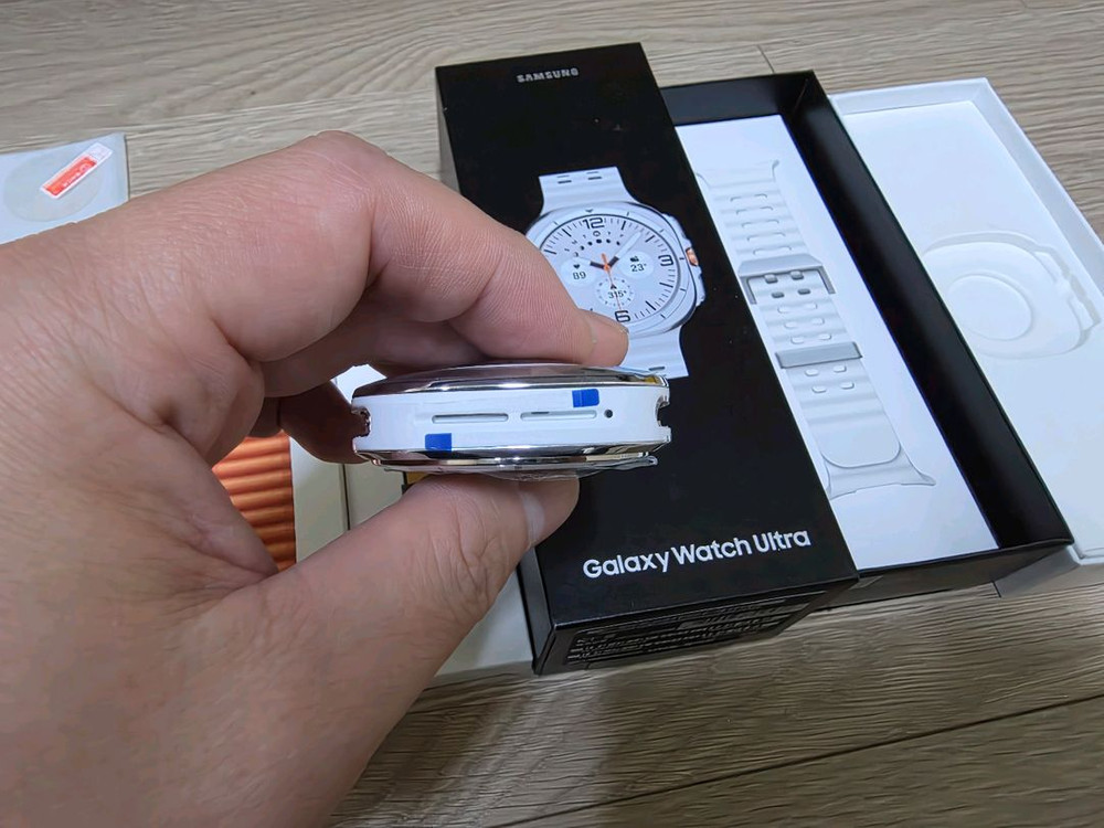 갤럭시워치7울트라 화이트 올갈이 후 미사용S급--4