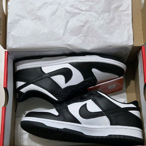 나이키 덩크 로우 GS 범고래 240mm 새상품