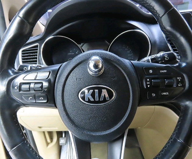 차 지금 당장 고민하지마시고 차 먼저 돈은 나중에헌차줄께 새차!신차급 차!다오기아자동차 더뉴카니발 중고전문중고차구매 이미지