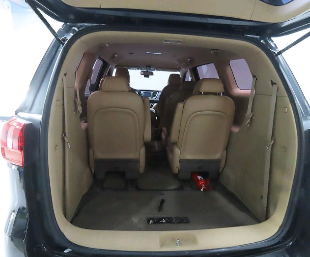 차 지금 당장 고민하지마시고 차 먼저 돈은 나중에헌차줄께 새차!신차급 차!다오기아자동차 더뉴카니발 중고전문중고차구매 이미지