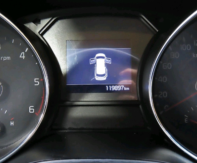 차 지금 당장 고민하지마시고 차 먼저 돈은 나중에헌차줄께 새차!신차급 차!다오기아자동차 더뉴카니발 중고전문중고차구매 이미지