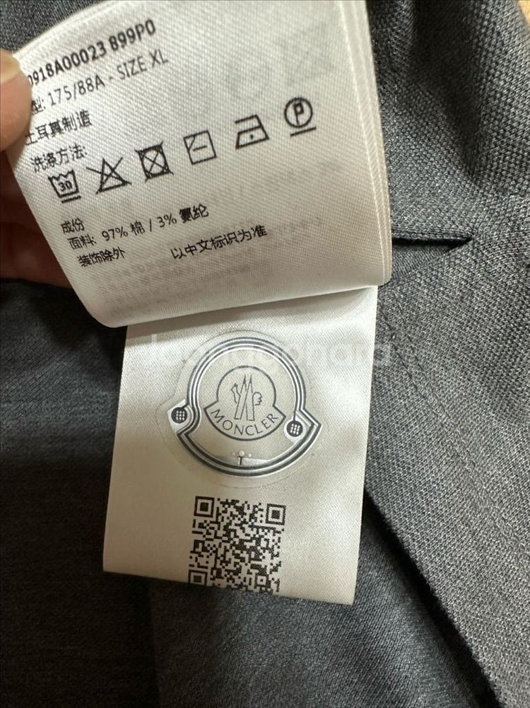 몽클레어 남성 폴로티셔츠 XL 새상품 105--5