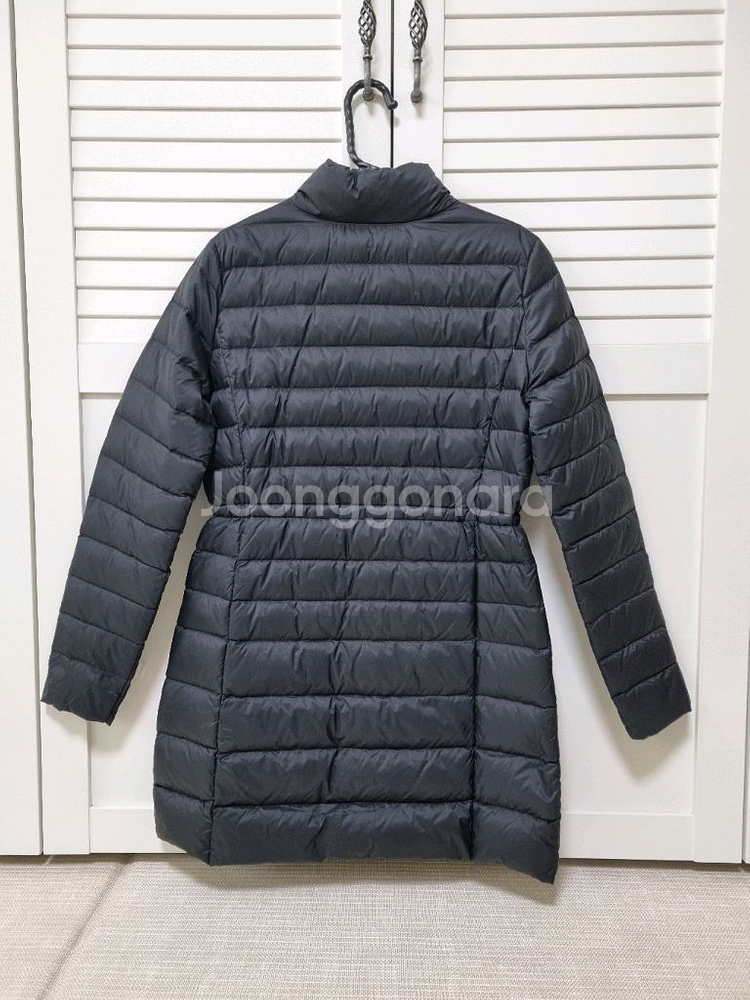 경량 구스다운패딩. 블랙. 55사이즈.--1