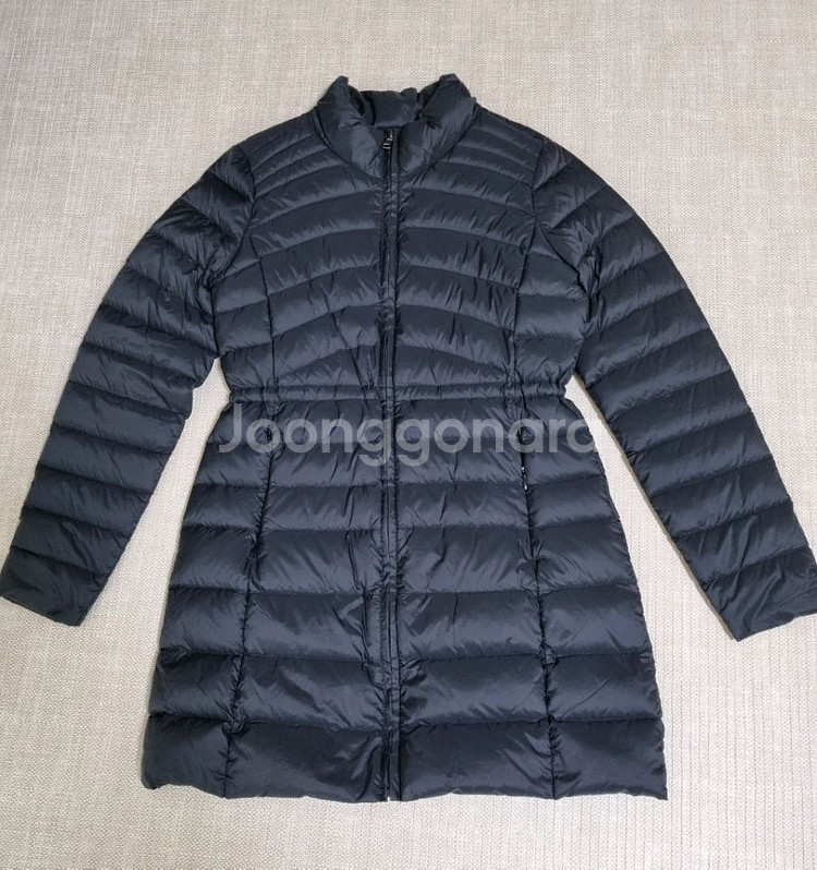 경량 구스다운패딩. 블랙. 55사이즈.--2