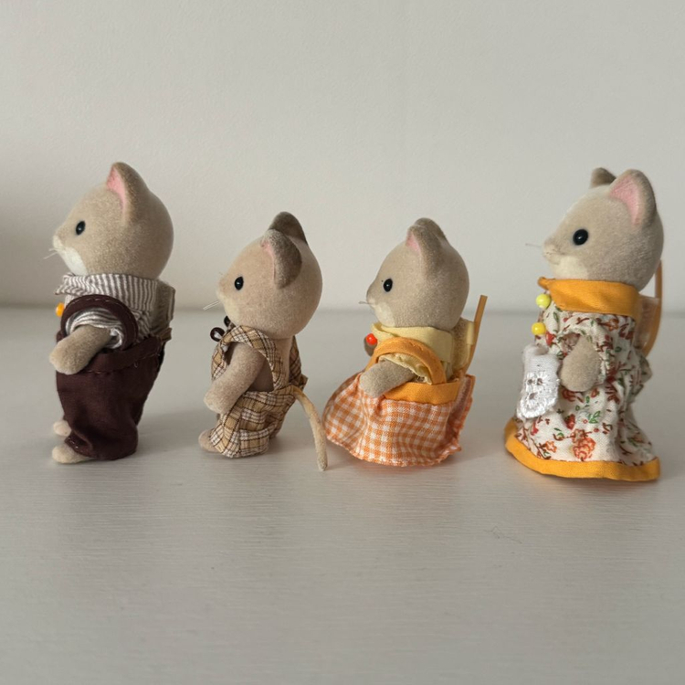 단종)올드)실바니안 크림캣 가족 이미지