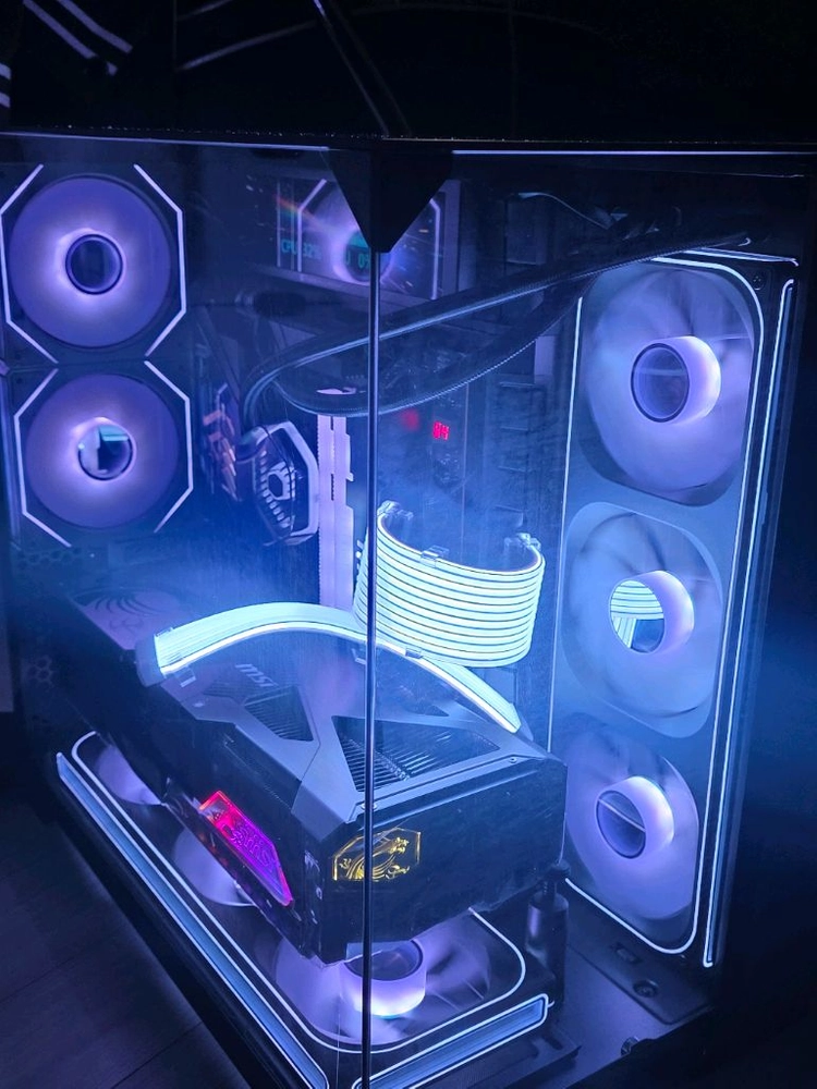라이젠9 9950X3D RTX5090 뱅가드본체 급매 이미지