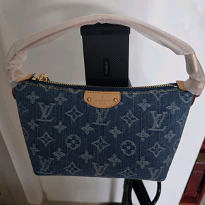 루이비통 모노그램 데님 클러치백
