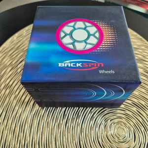 롤러스케이트 백스핀 아스트로 와이드 팝니다.