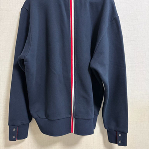 오케이몰발 정품 새상품급(2)톰브라운 백삼선 맨투맨 네이비