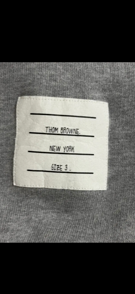 오케이몰정품 (3)새상품급 정품. 톰브라운 백삼선 맨투맨 그레이--3