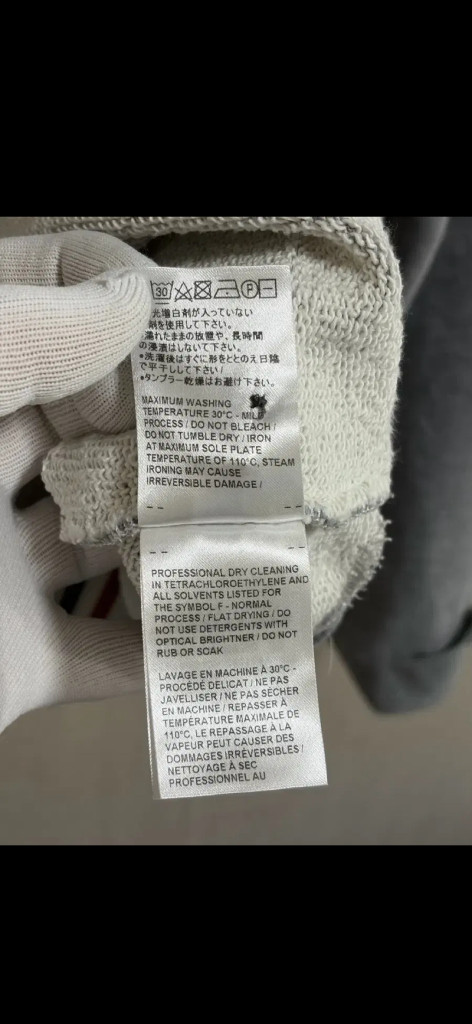 오케이몰정품 (3)새상품급 정품. 톰브라운 백삼선 맨투맨 그레이--6