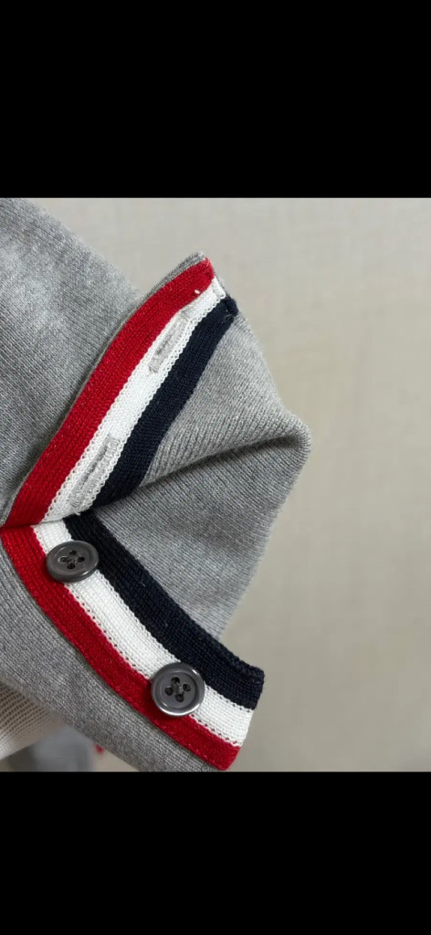 오케이몰정품 (3)새상품급 정품. 톰브라운 백삼선 맨투맨 그레이--9