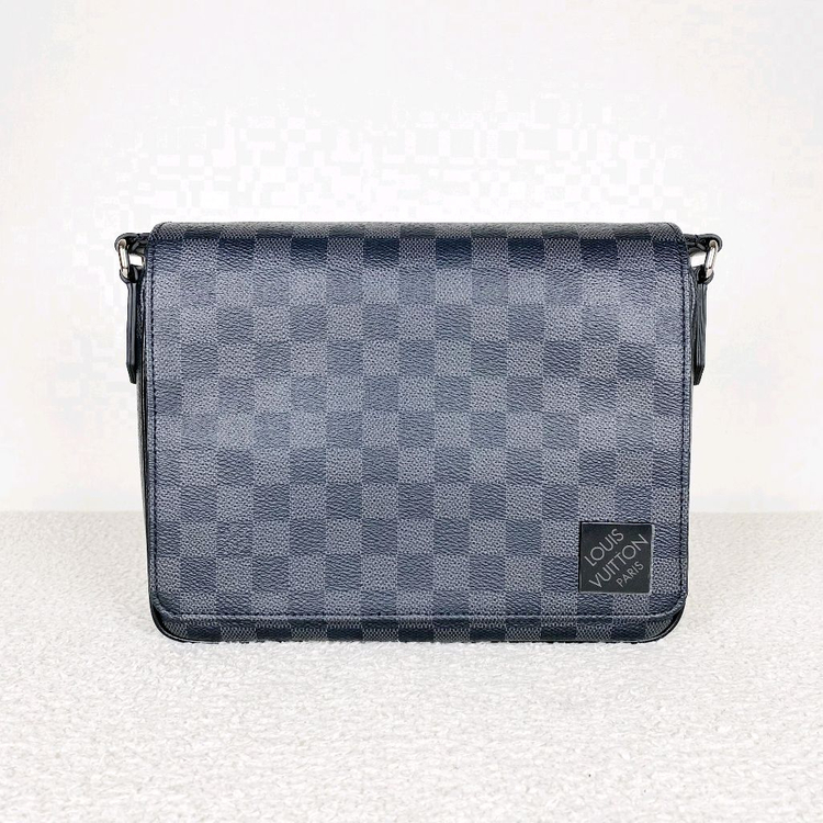루이비통 서류가방 디스트릭트 pm--0