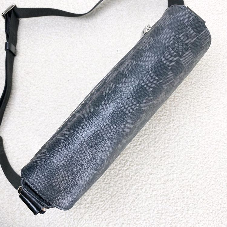 루이비통 서류가방 디스트릭트 pm--2