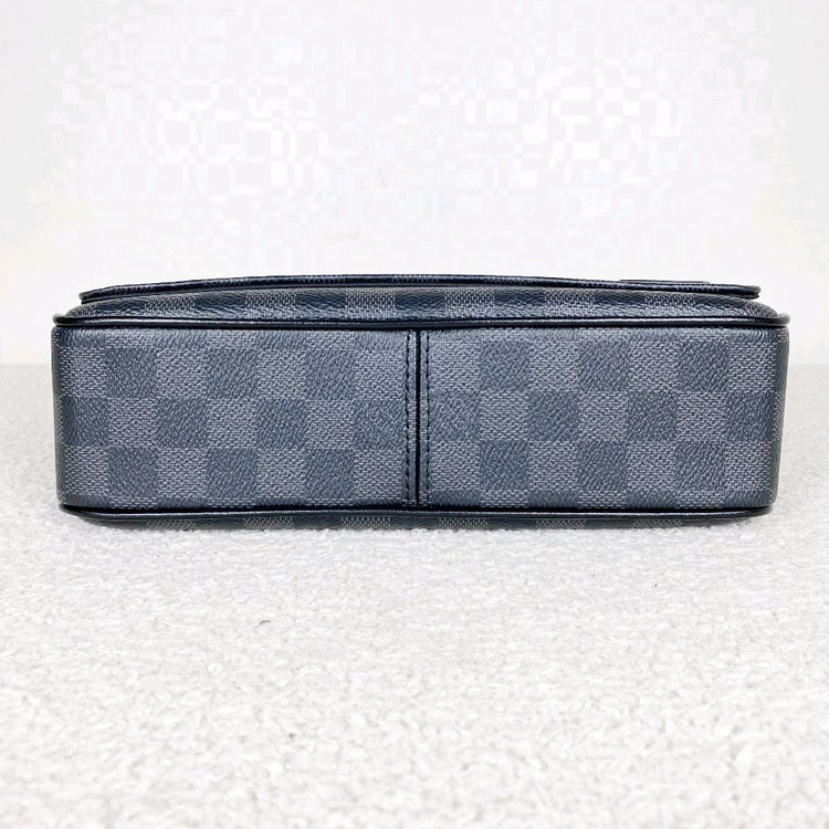 루이비통 서류가방 디스트릭트 pm--3