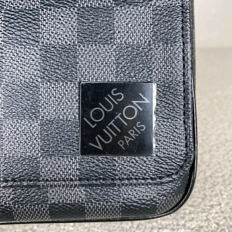 루이비통 서류가방 디스트릭트 pm--6